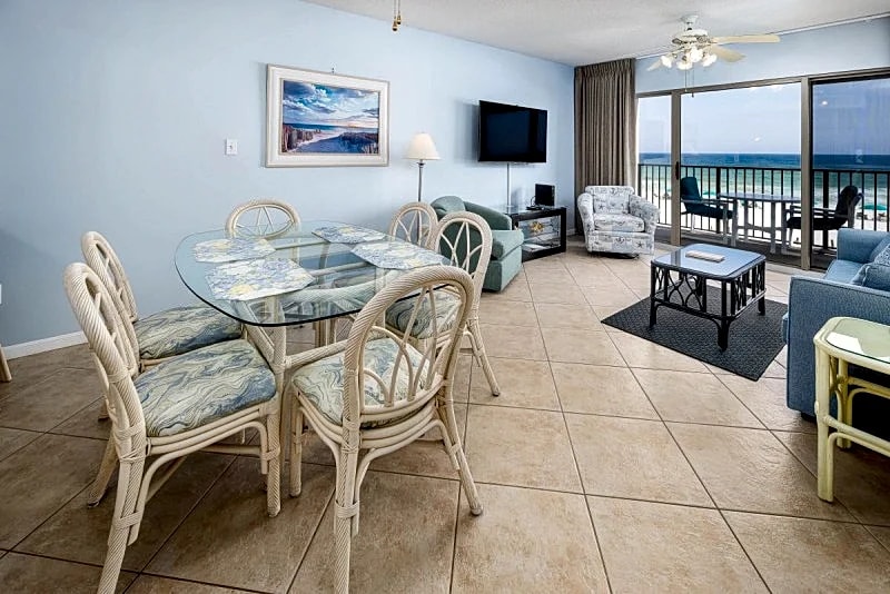 E.T.W.2005:Envision an ideal getaway in this splendid 3Br3Ba beachfront condo in Fort Walton Beach, Florida, United States — photo 4