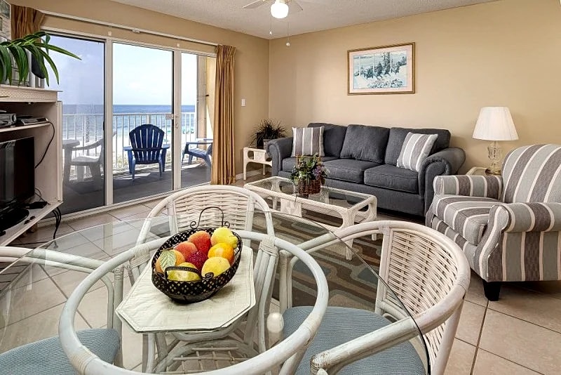 Gulf Dunes 306:Gorgeous gulf front unit-WiFi,pool,near boardwalk,FREE BCH SVC in Fort Walton Beach, Florida, United States — photo 2