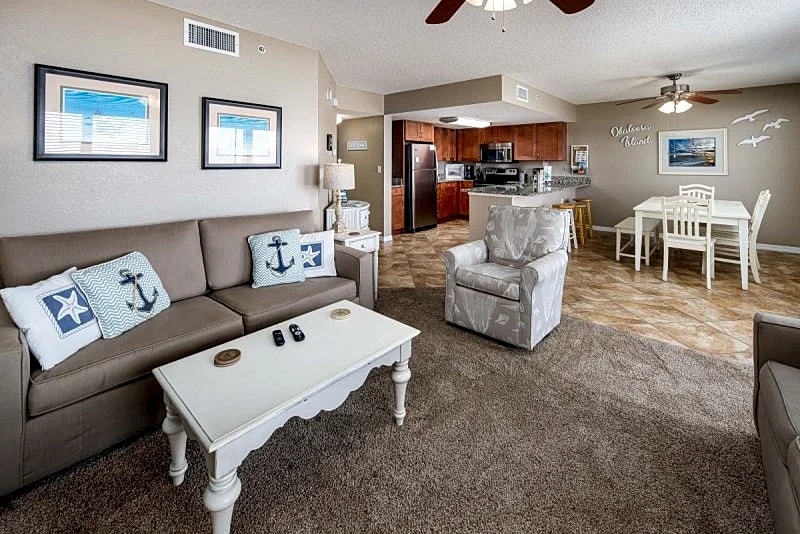 Islander 5006: 5th Floor view beach front over pool, 2 King beds, golf & more in Fort Walton Beach, Florida, United States — photo 4