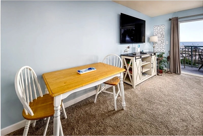 Pelican Isle 107: Cozy beach front condo, free beach chairs, dolphin cruise in Fort Walton Beach, Florida, United States — photo 2