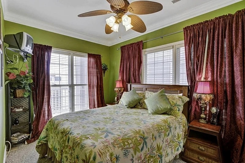 Folly Me to the Beach! Folly Beach Vacation Rental -Ocean View Condo with Pool & Easy Beach Access in Folly Beach, South Carolina, United States — photo 3
