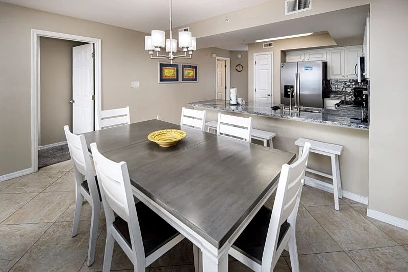 Gulf Dunes 303: - This delightful unit is rental ready !! FREE BEACH SERVICE in Fort Walton Beach, Florida, United States — photo 4