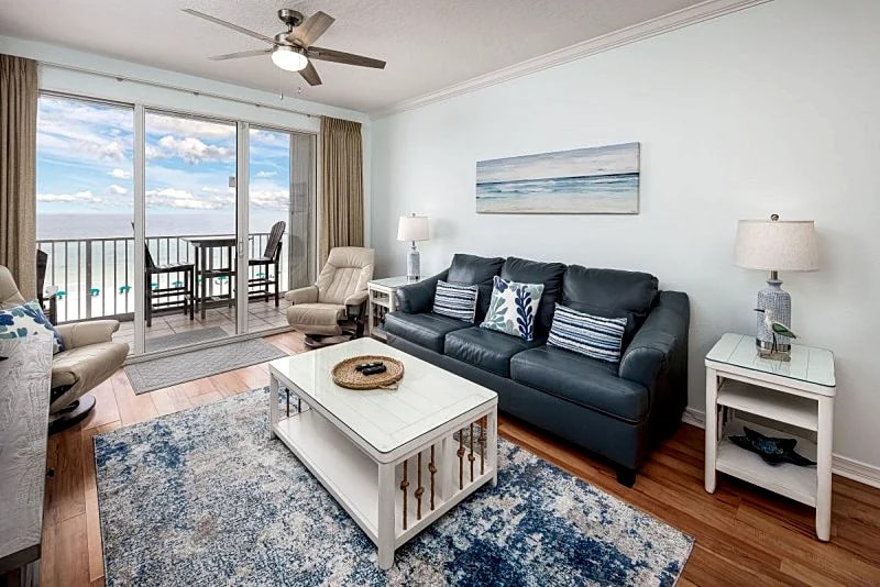 Gulf Dunes 504:Impressive 5th floor BEACH FRONT condo with FREE BEACH SERVICE in Fort Walton Beach, Florida, United States — photo 2