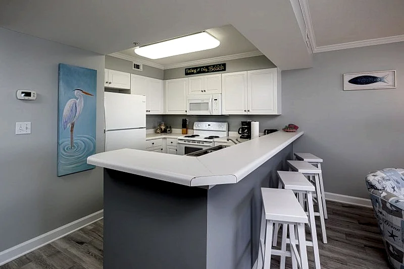 Pelican Isle 202: *Must See* Remarkable beach front unit. WiFi,Pool, Hot tub in Fort Walton Beach, Florida, United States — photo 5