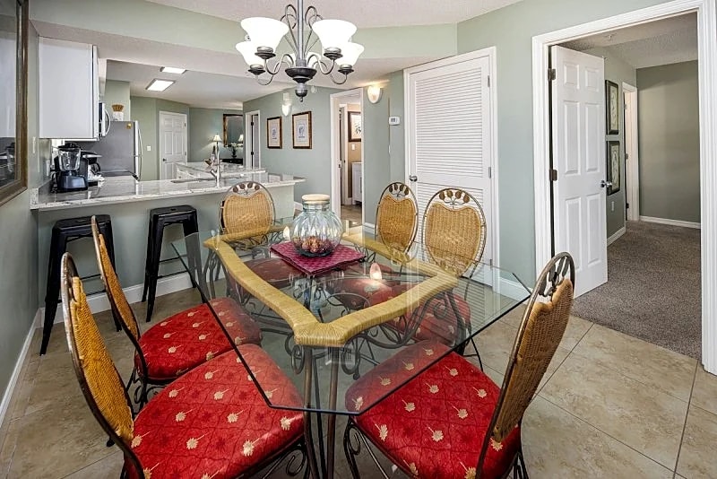 Summerlin 305: Beach Front 3rd Floor Corner Condo ~ Free Beach Service & More in Fort Walton Beach, Florida, United States — photo 5