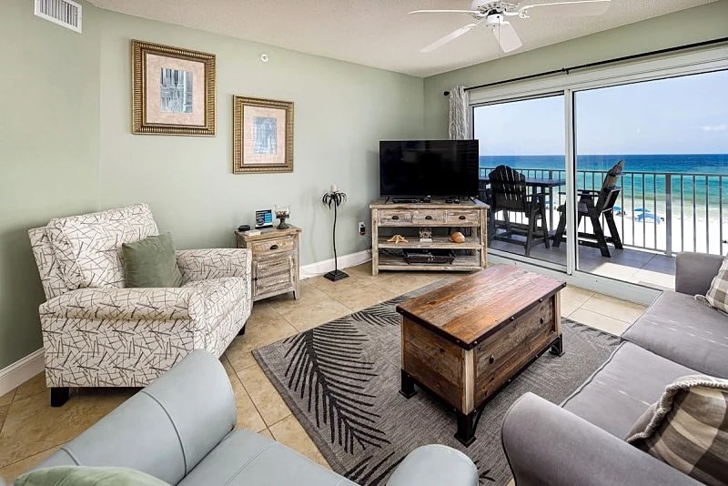 Summerlin 305: Beach Front 3rd Floor Corner Condo ~ Free Beach Service & More in Fort Walton Beach, Florida, United States — photo 4