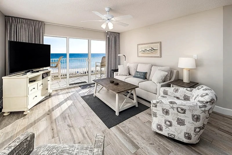 Gulf Dunes 401: Reserved Parking, Right On Beach, Free Beach Service in Fort Walton Beach, Florida, United States — photo 2