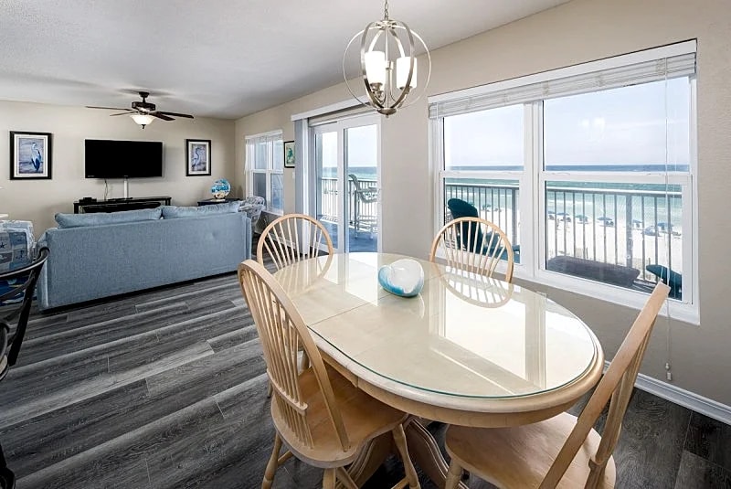 Islander 4002: Ideal location! Breathtaking views! Bch Srvc- Golf~Movies~WiFi in Fort Walton Beach, Florida, United States โ photo 5
