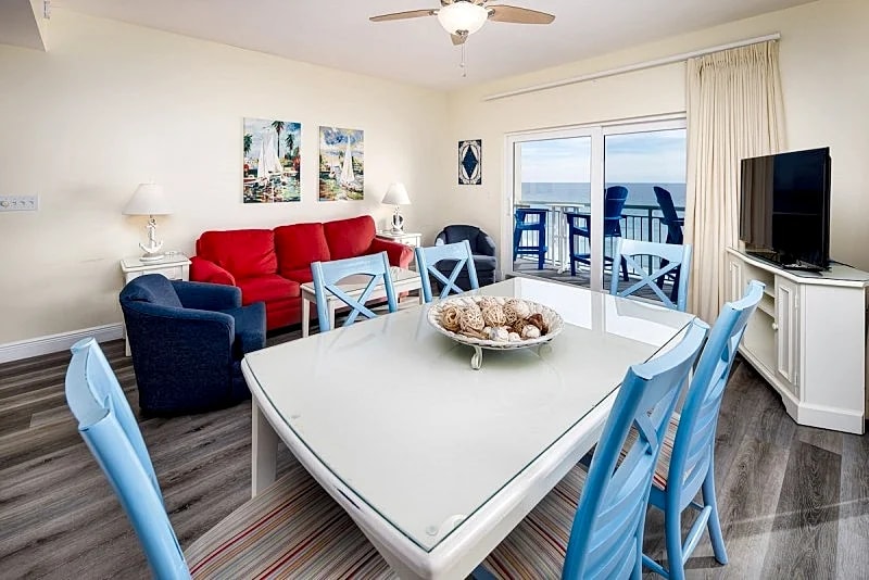 Pelican Isle 613: Beach front, top floor, corner unit. Free parking, WiFi in Fort Walton Beach, Florida, United States — photo 3