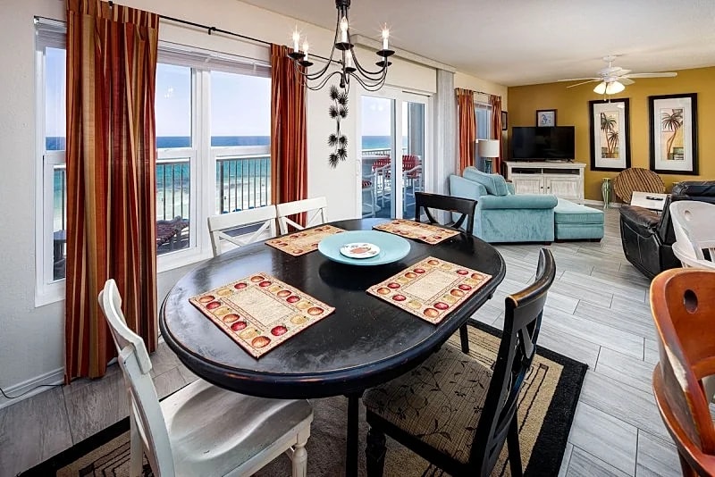 Islander 7004:Lavish retreat location-full kitchen, FREE BEACH Service & more in Fort Walton Beach, Florida, United States — photo 2
