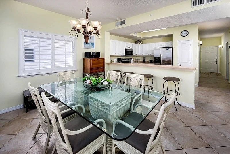 Gulf Dunes 610: Fantastic beach front corner, top floor free beach service!!! in Fort Walton Beach, Florida, United States — photo 2