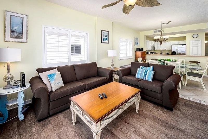 Gulf Dunes 610: Fantastic beach front corner, top floor free beach service!!! in Fort Walton Beach, Florida, United States — photo 4