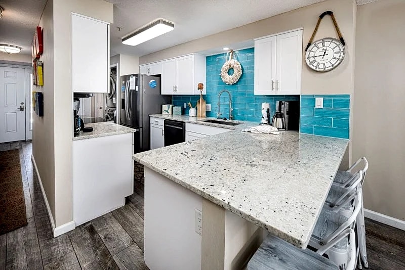 The Palms 203: Gorgeously updated! You'll love this coastal condo no doubt! in Fort Walton Beach, Florida, United States — photo 5