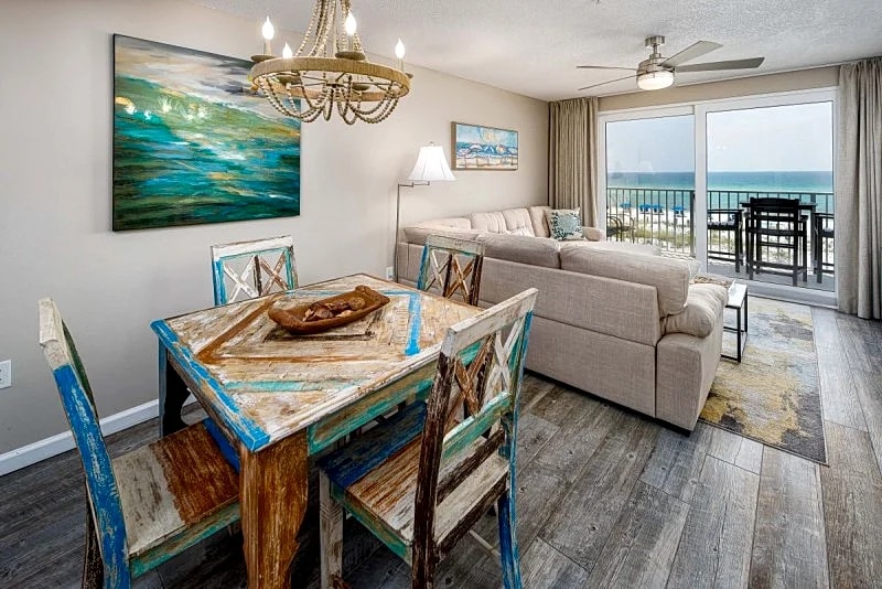 The Palms 203: Gorgeously updated! You'll love this coastal condo no doubt! in Fort Walton Beach, Florida, United States — photo 4