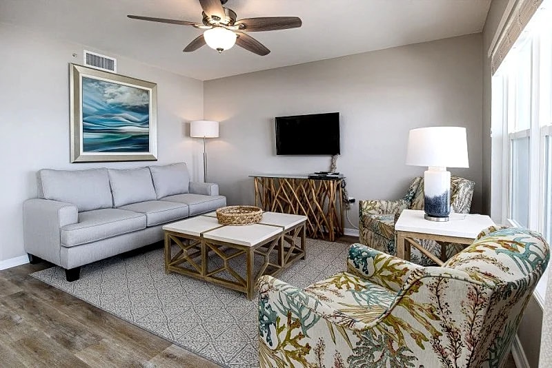 Islander 4007: Vacation Now In This Comfy Beach Front Dwelling! in Fort Walton Beach, Florida, United States — photo 4