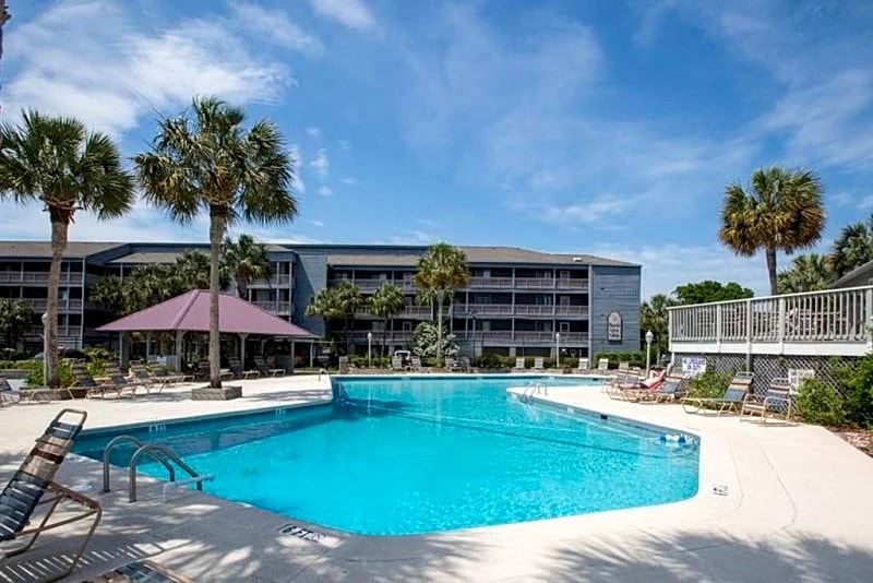 The Southern Harmony - Awesome Condo on the Folly River - Easy Walk to Center St in Charleston, South Carolina, United States — photo 2