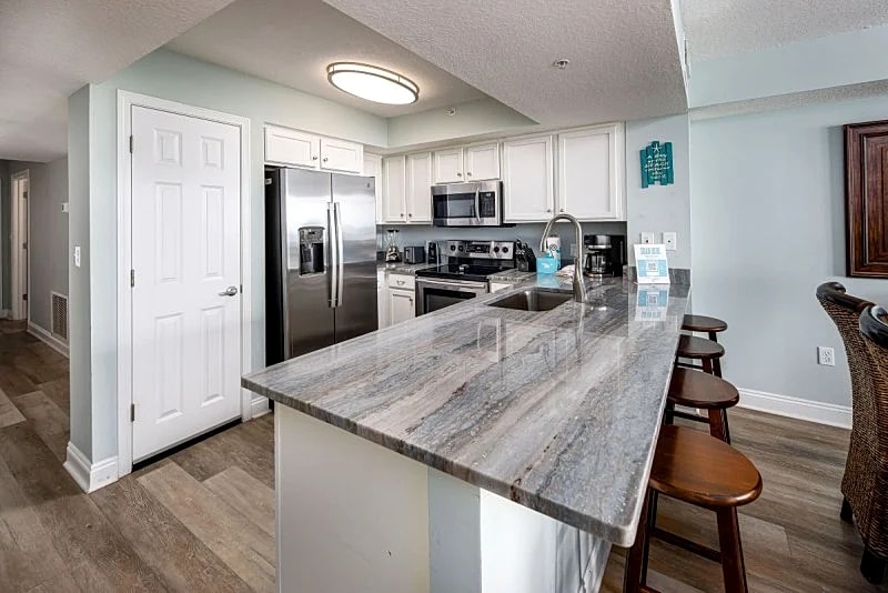 Sea Dunes 302: Beach front 3 bed/2 bath! Free beach chairs, beautiful views in Fort Walton Beach, Florida, United States — photo 3