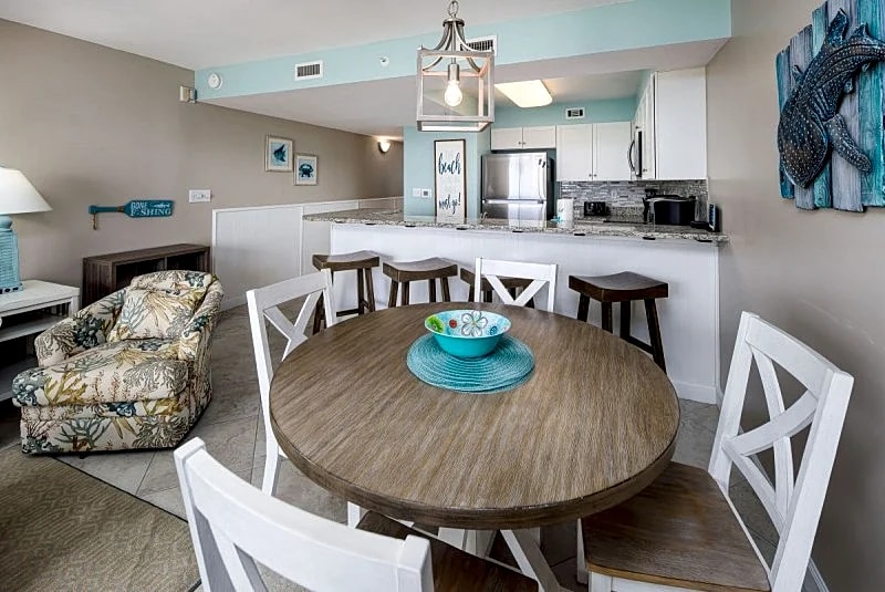 Pelican Isle 114: MUST see Cozy waterfront condo! Free golf & more in Fort Walton Beach, Florida, United States — photo 5