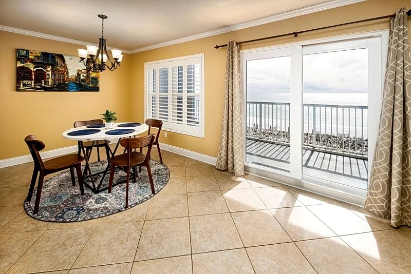 Islander 4006: Gorgeous & On The Gulf-Granite,Stainless-Custom Bathrms-*Gem* in Fort Walton Beach, Florida, United States — photo 4
