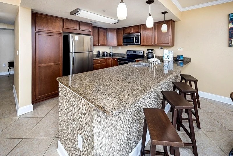 Islander 4006: Gorgeous & On The Gulf-Granite,Stainless-Custom Bathrms-*Gem* in Fort Walton Beach, Florida, United States — photo 3