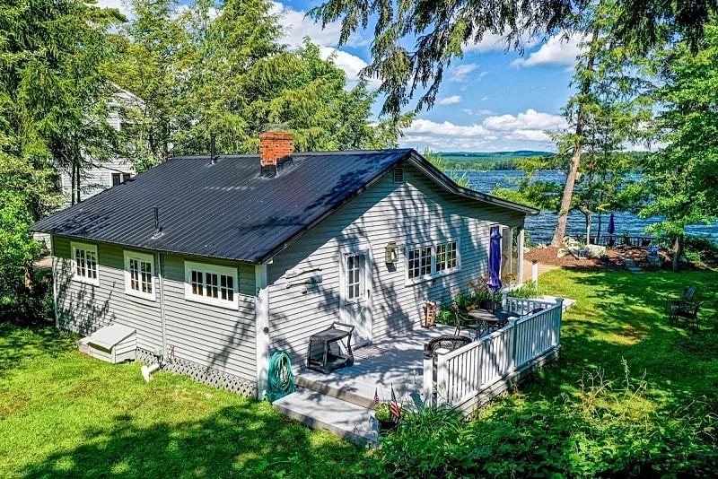 Absolutely Adorable Lake Winnipesaukee Cottage for 5 in Moultonborough, New Hampshire, United States — photo 2