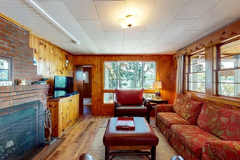 Winnipesaukee Cottage With Charm Galore in Moultonborough, New Hampshire, United States — photo 4