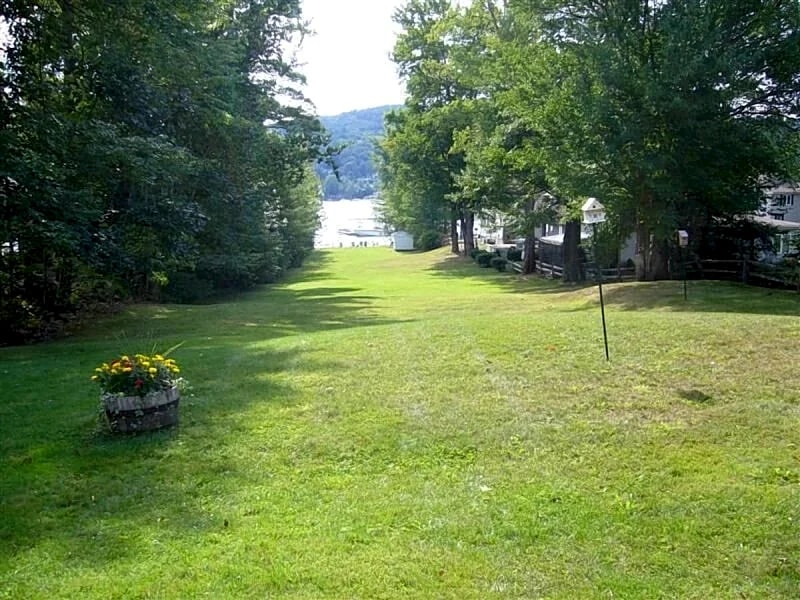 Winnipesaukee Waterfront on Center Harbor Bay amazing Sunsets PRICE REDUCED in Moultonborough, New Hampshire, United States — photo 3