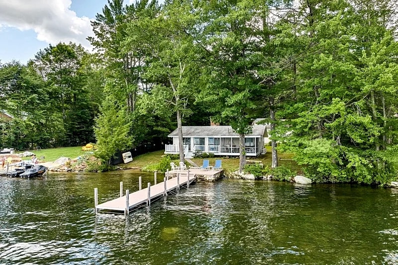 Winnipesaukee House and Guest House Sleeping 8 in Meredith, New Hampshire, United States — photo 3