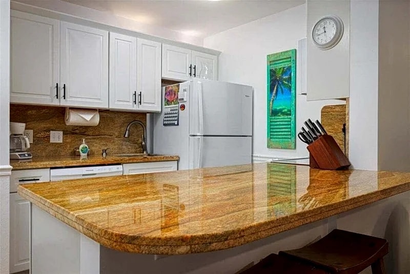 Hale Kona Kai 405 - Find your Beach with Kona Beach Properties in North Kona, Hawaii, United States — photo 2