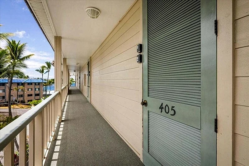 Hale Kona Kai 405 - Find your Beach with Kona Beach Properties in North Kona, Hawaii, United States — photo 5