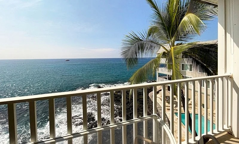 Hale Kona Kai 405 - Find your Beach with Kona Beach Properties in North Kona, Hawaii, United States — photo 3