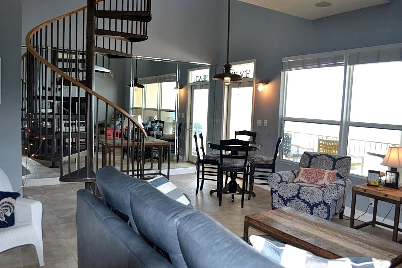 BLUE DOLPHIN PENTHOUSE LUXURY 3 BDR 3 BA message for discounts November December in Fort Walton Beach, Florida, United States — photo 4