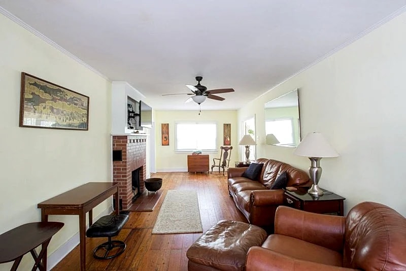 The Hideaway Affordable 2 BR 3 minute walk to beach! in Folly Beach, South Carolina, United States — photo 3