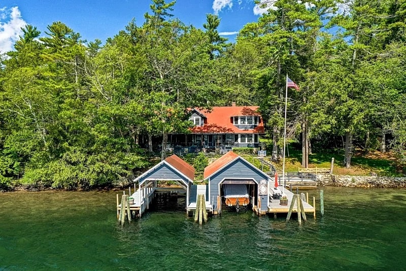 Old Time Winnipesaukee Lodge in Moultonborough, New Hampshire, United States — photo 4