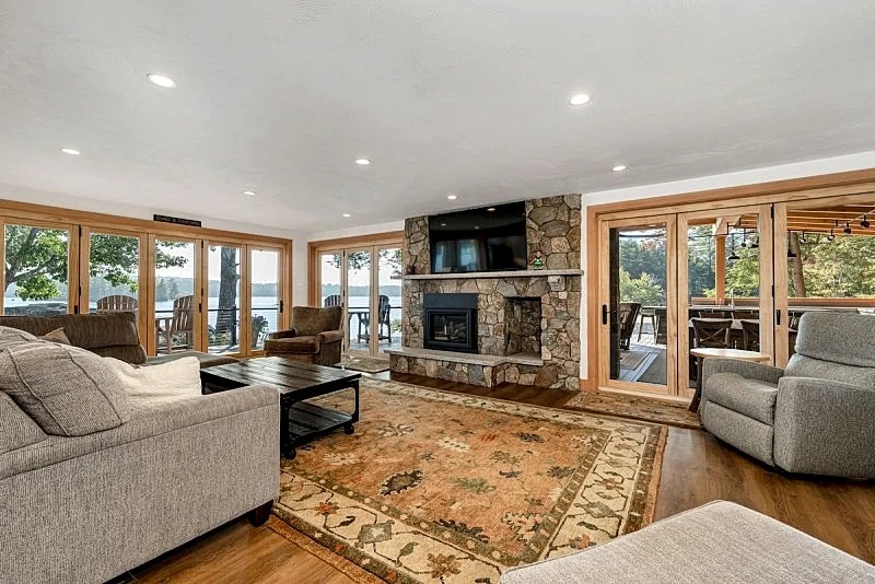 Luxury Home with Sand Beach and Great Views plus a Guest House in Moultonborough, New Hampshire, United States — photo 4