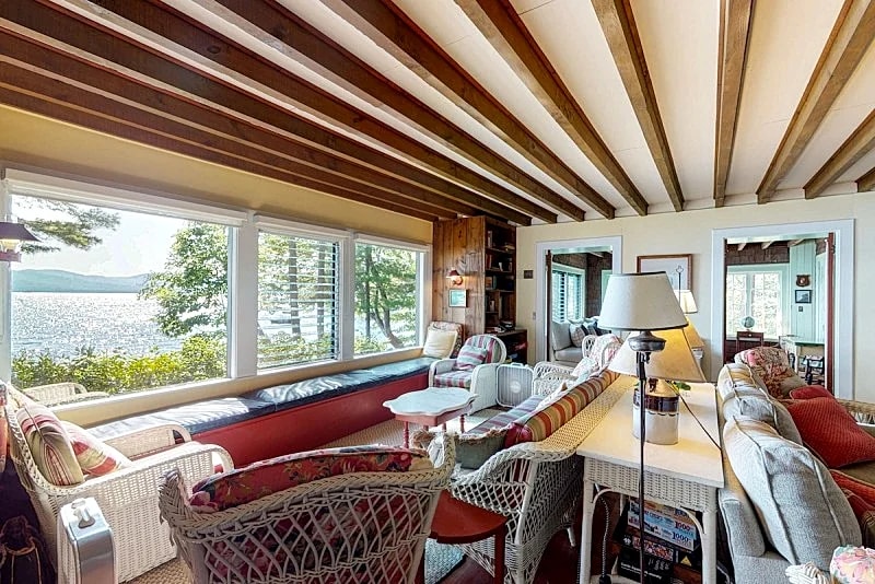 Old Time Family Lodge on Winnipesaukee With Gorgeous Sand Beach in Wolfeboro, New Hampshire, United States — photo 3