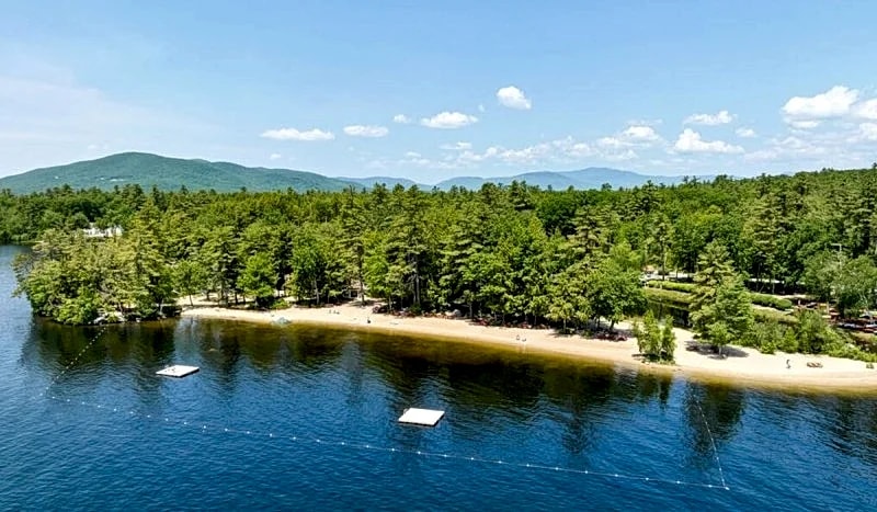 Suissevale Beach Access Home is close to States Landing Beach in Moultonborough, New Hampshire, United States — photo 3