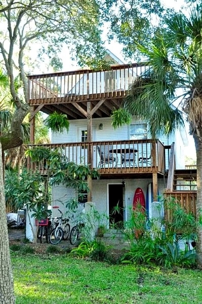 The Treehouse at 10th in Folly Beach, South Carolina, United States — photo 3