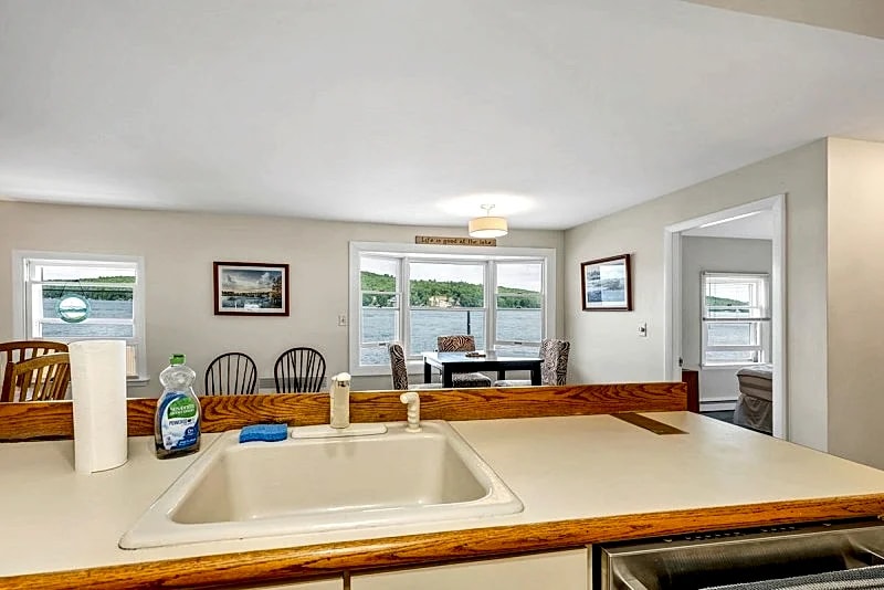 Winnipesaukee Waterfront On Meredith Bay with U Shaped Dock Sleeps 12 in Meredith, New Hampshire, United States — photo 5