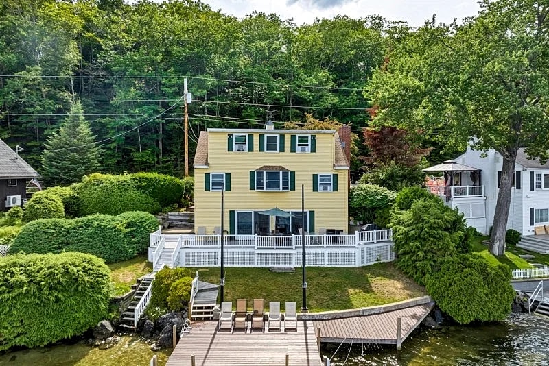 Winnipesaukee Waterfront On Meredith Bay with U Shaped Dock Sleeps 12