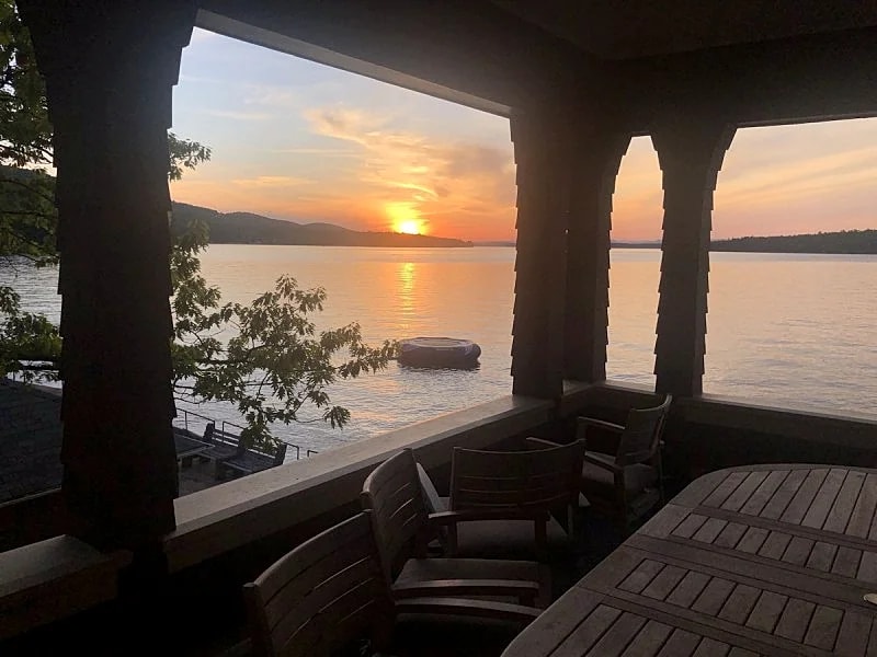 Lake Winnipesauke compound sleeps 22 in13 bedrooms stunning sunset views