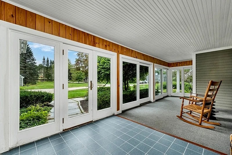 Winnipesaukee Waterfront home on Melvin Bay in Tuftonboro, New Hampshire, United States — photo 2