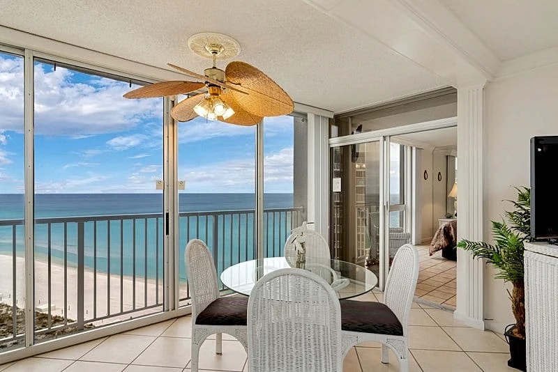 "AVAILABILITY” BEACH FRONT “on GULF “ WALK to Restaurants and Shopping in Destin, Florida, United States — photo 2