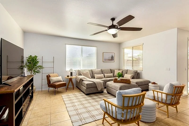 Modern Queen Creek Home W/ Fire Pit! Dog Friendly! in Queen Creek, Arizona, United States — photo 5