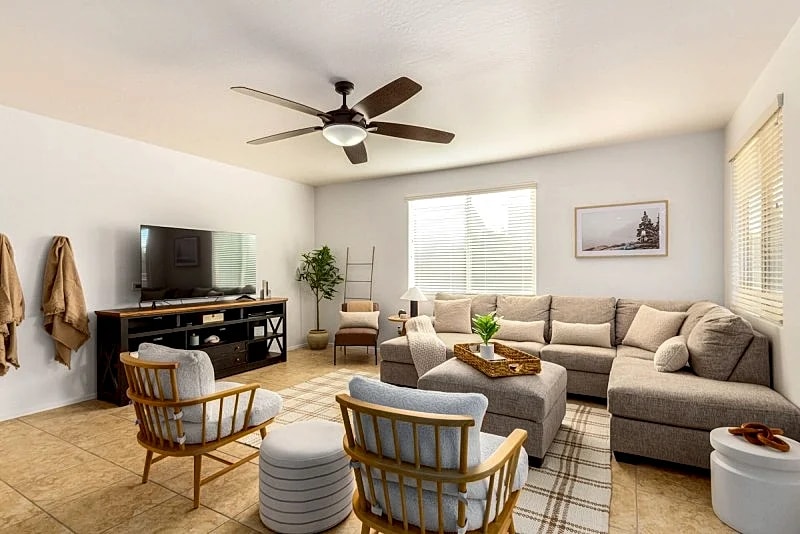 Modern Queen Creek Home W/ Fire Pit! Dog Friendly!