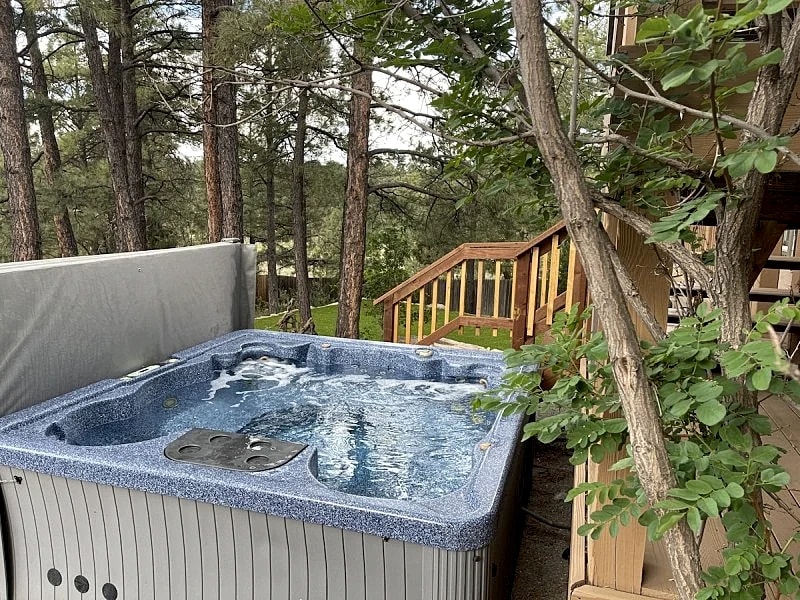 Pines & Peaks Retreat with Relaxing Hot Tub Escape in Flagstaff, Arizona, United States — photo 4