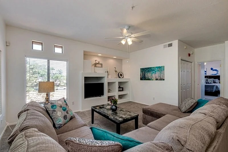 Luxury Condo! 2 Master Suites! Close to Everything in Chandler, Arizona, United States — photo 2
