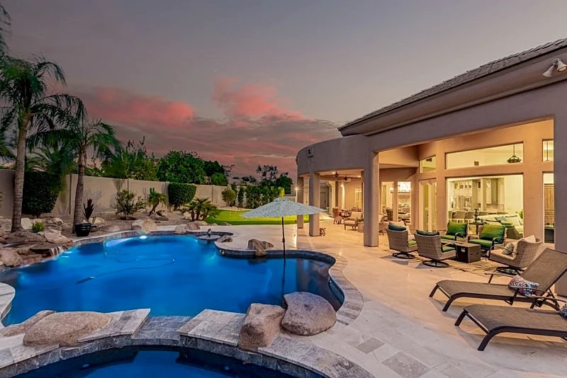 Red Mountain Private Sanctuary! Heated Pool, Spa and Putting Green! 2 Primary Suites! in Mesa, Arizona, United States — photo 1