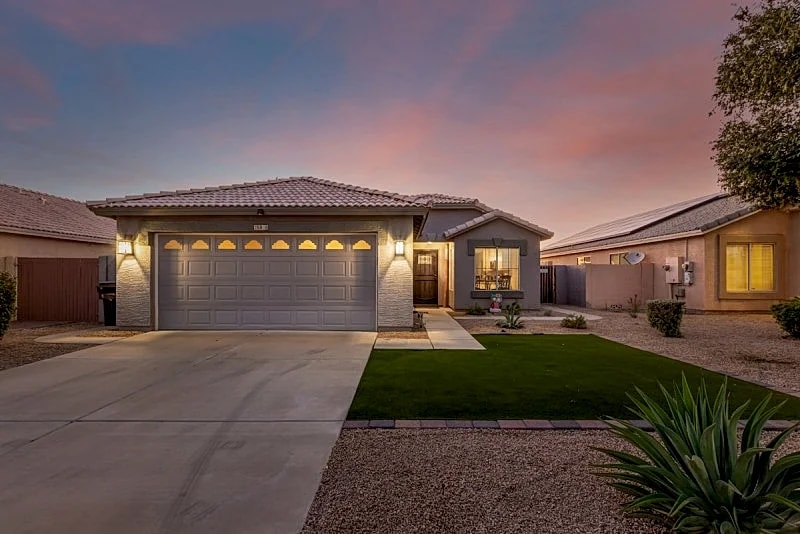 Surprise! Dog Friendly, Heated Pool Home in Surprise, Arizona, United States — photo 2
