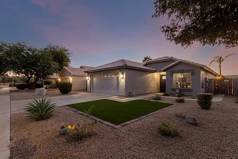 Surprise! Dog Friendly, Heated Pool Home in Surprise, Arizona, United States — photo 4